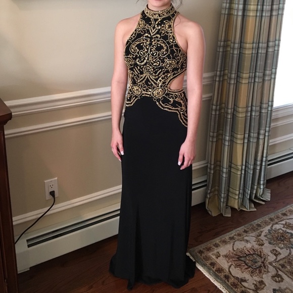 Sherri Hill Prom Dress - Picture 5 of 14